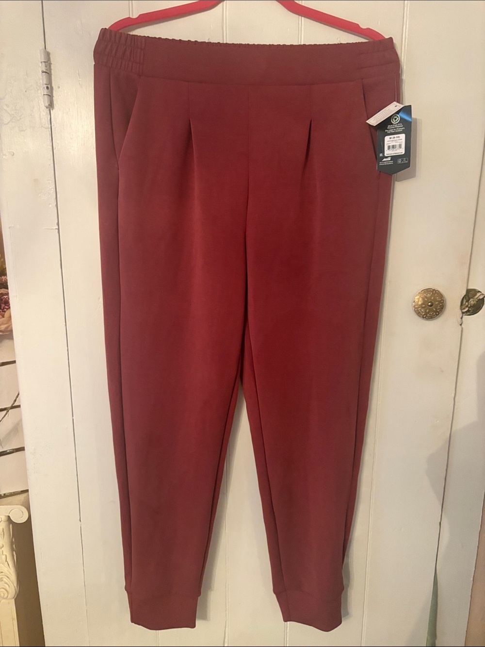 Avia Burgundy Pull-On Pleated Tapered Joggers New w tags M 8-10